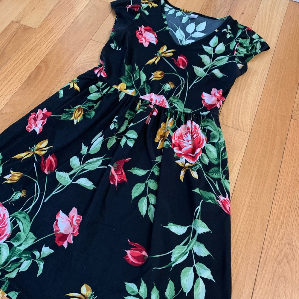Beautiful Honey & Lace Floral on black dress